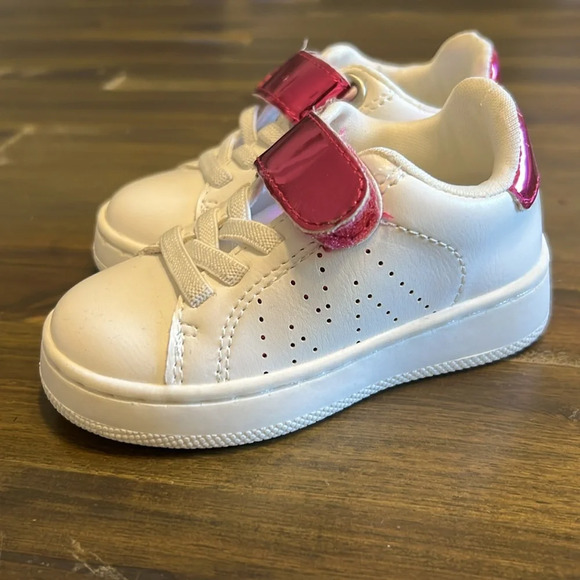 Steve Madden Sneakers Pink white Metallic 5C Slip On - Picture 2 of 5